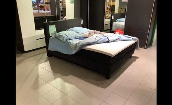 Outlet-Dottignies-2024-10-Hilton-boxspring