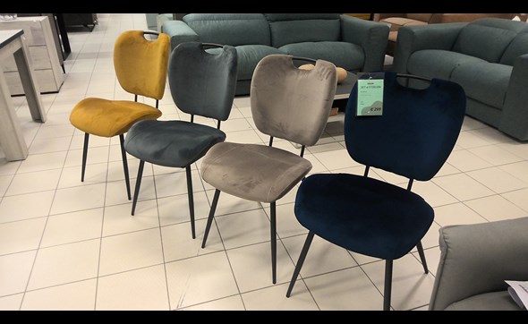 Outlet-Ypres-2024-02-Nadege-Chaises